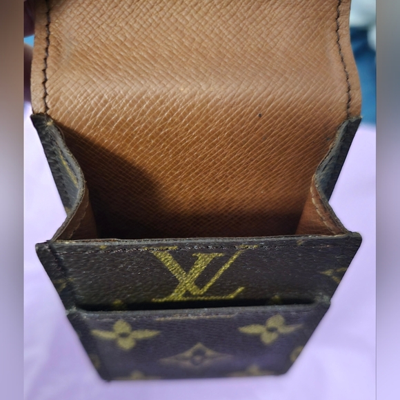 Louis Vuitton Monogram Case in Great Condition - Picture 3 of 15